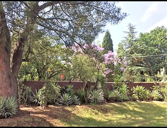 1 bed property to rent in FONTAINEBLEAU